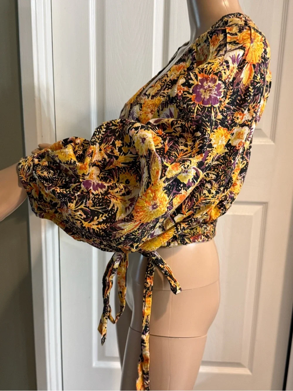 Free People Party Playlist Wrap Cropped Blouse Top Floral Size S Puff Sleeves